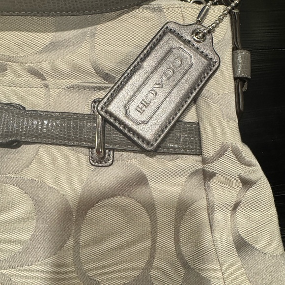 Coach Signature Shoulder Bag in Gray and Cream - Picture 7 of 8